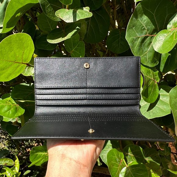 Michael Kors REED Large Flap Bifold Snap Wallet Black - Picture 4 of 8